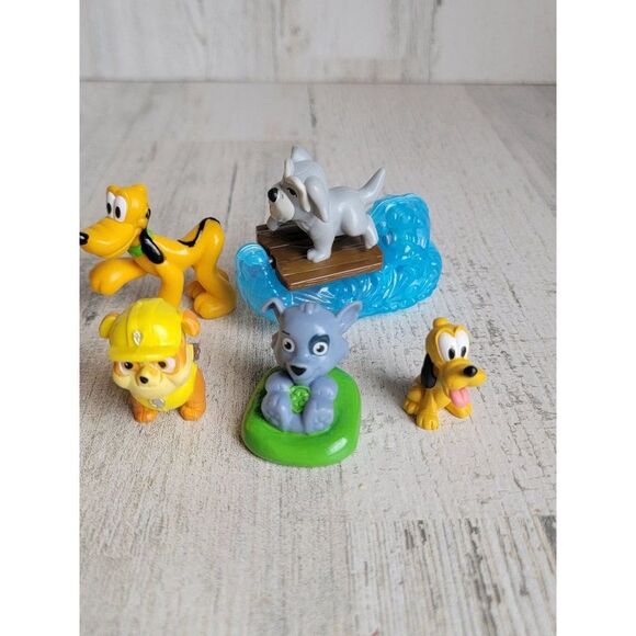 Disney variety dog Pluto paw patrol toy set figure - Picture 4 of 8